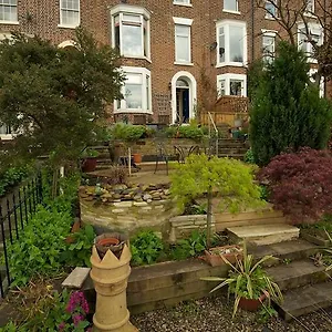 Homestay Captains, Whitby